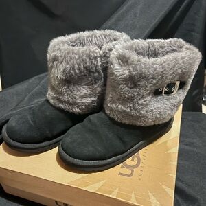 UGG BOOTS- ELLEE Size 7 -EUC